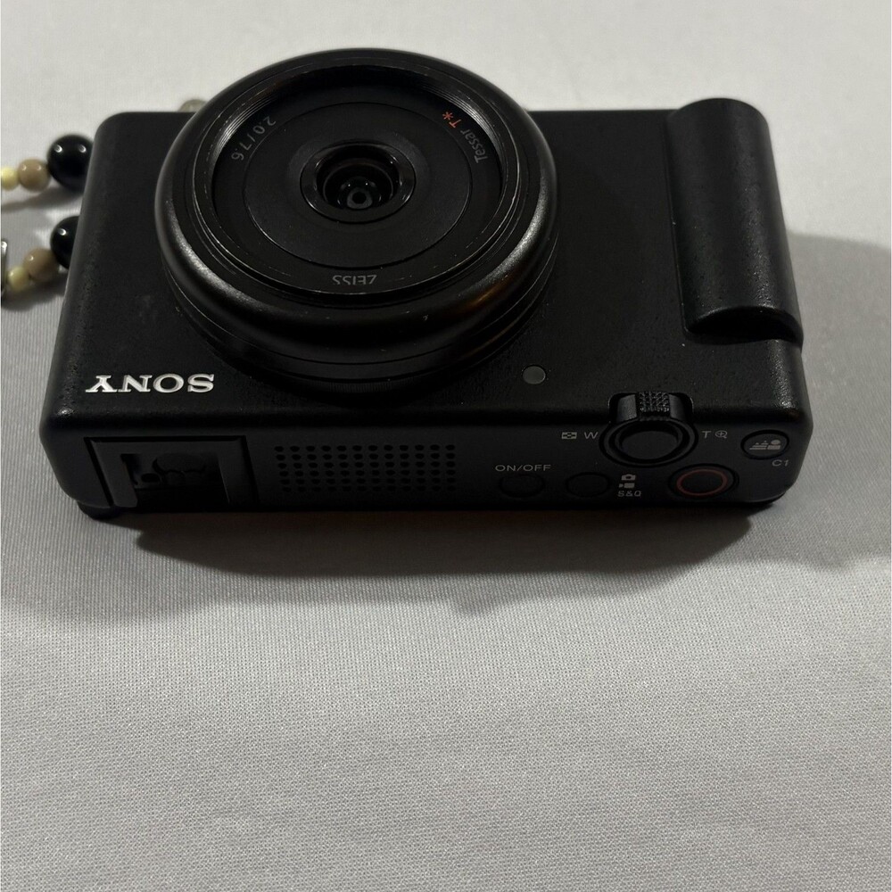 Sony ZV-1F Vlogging Point Shoot 20.1 MP HD 4K Video Digital Camera Only - Picture 5 of 13